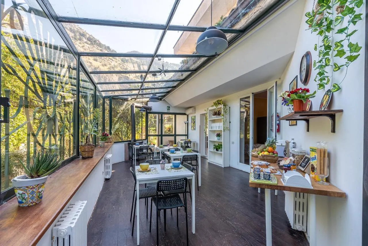 *** Bed & Breakfast Bouganville Home Mondello Italy