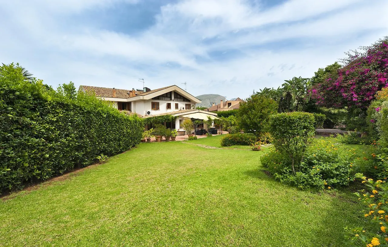 Bed & Breakfast Bouganville Home Mondello
