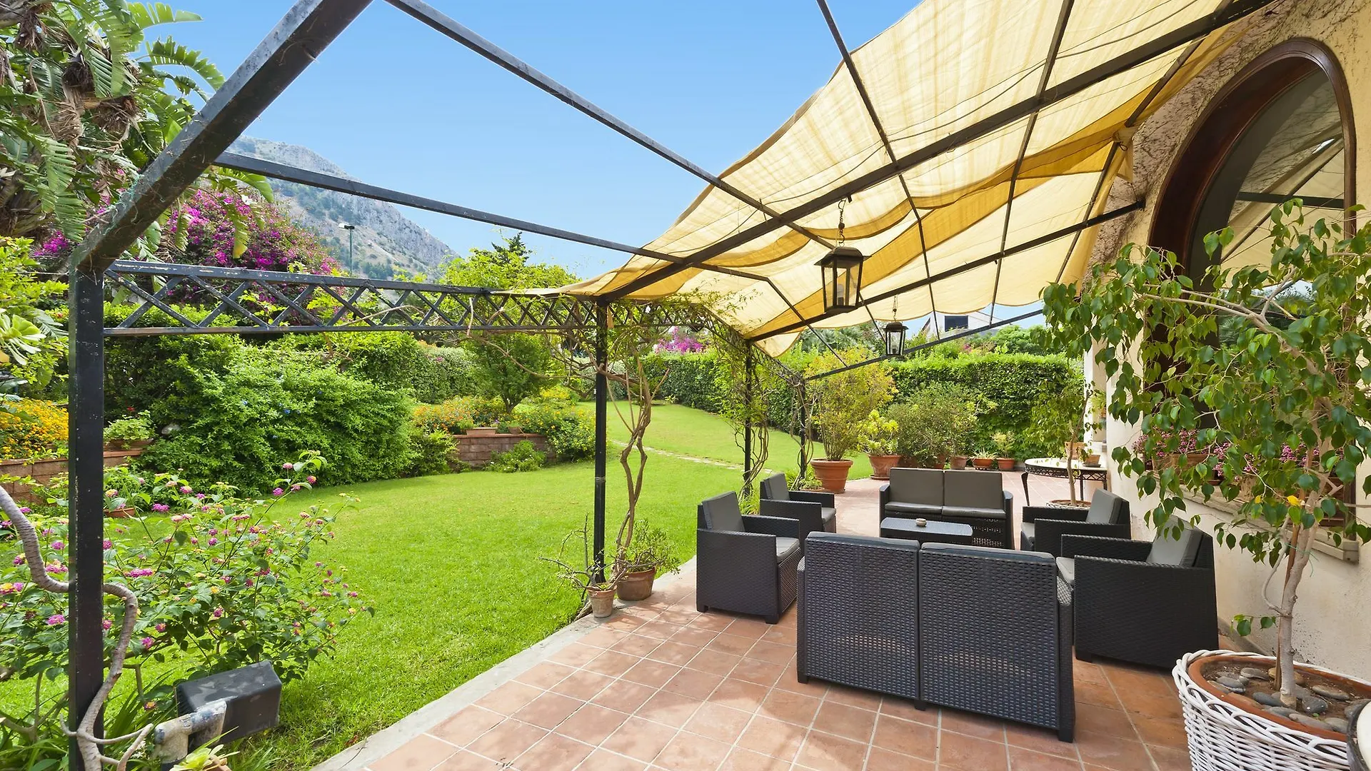 Bouganville Home Mondello location